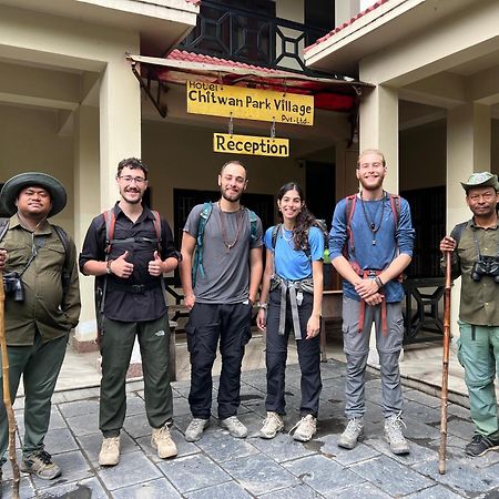 Hotel Chitwan Park Village Sauraha Eksteriør bilde