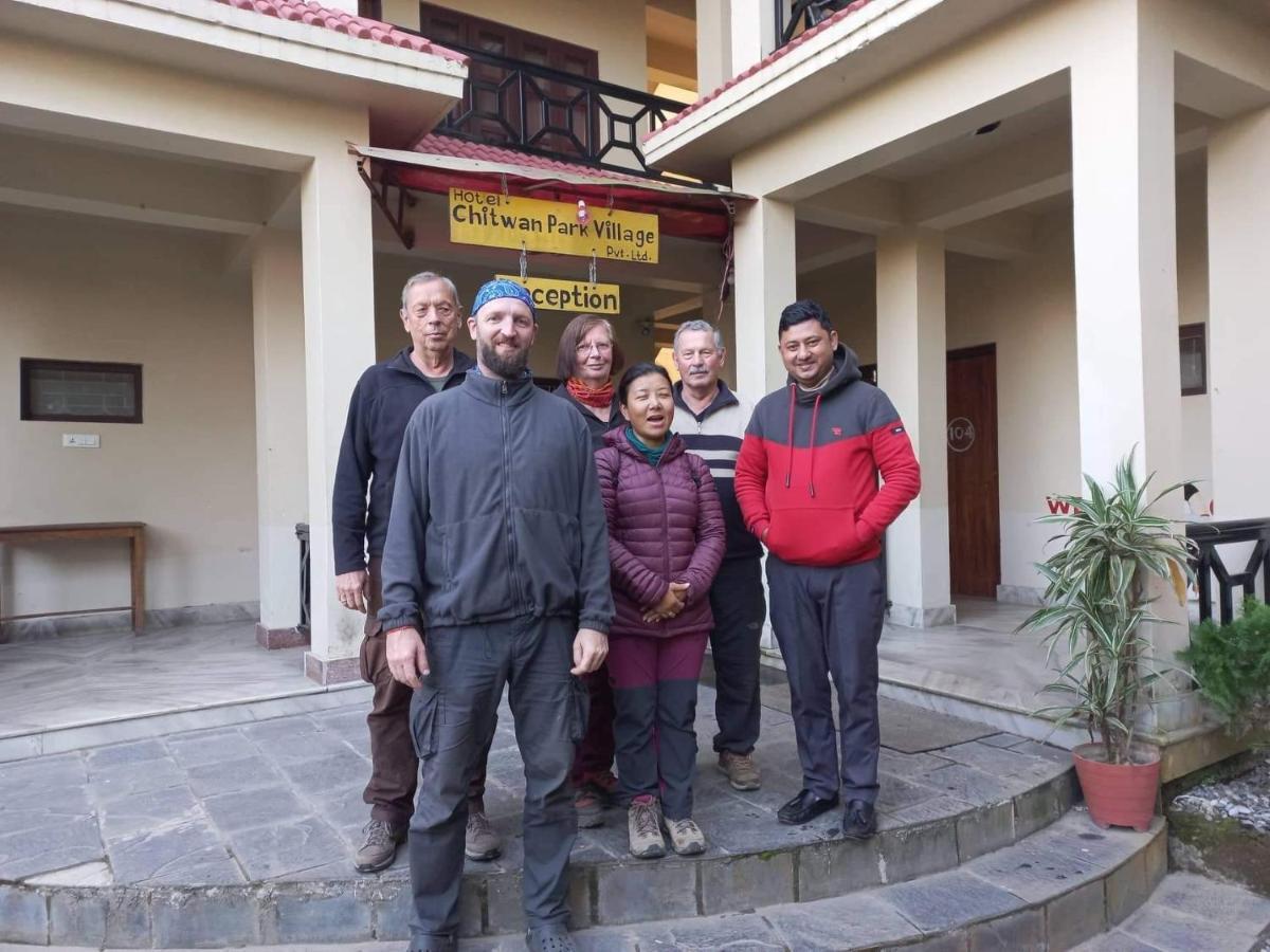 Hotel Chitwan Park Village Sauraha Eksteriør bilde