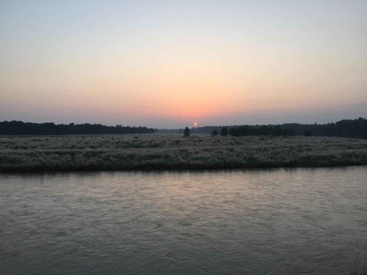 Hotel Chitwan Park Village Sauraha Eksteriør bilde