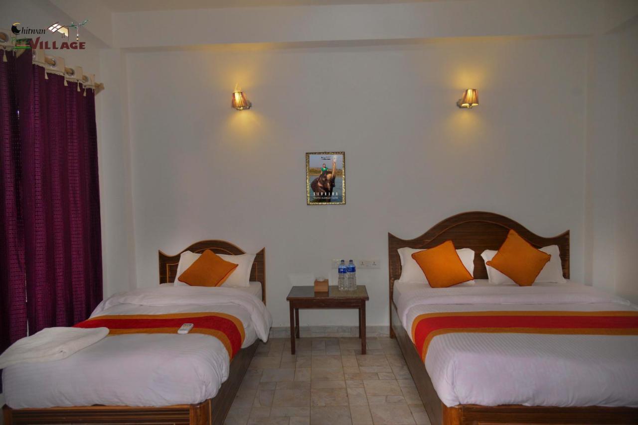 Hotel Chitwan Park Village Sauraha Eksteriør bilde